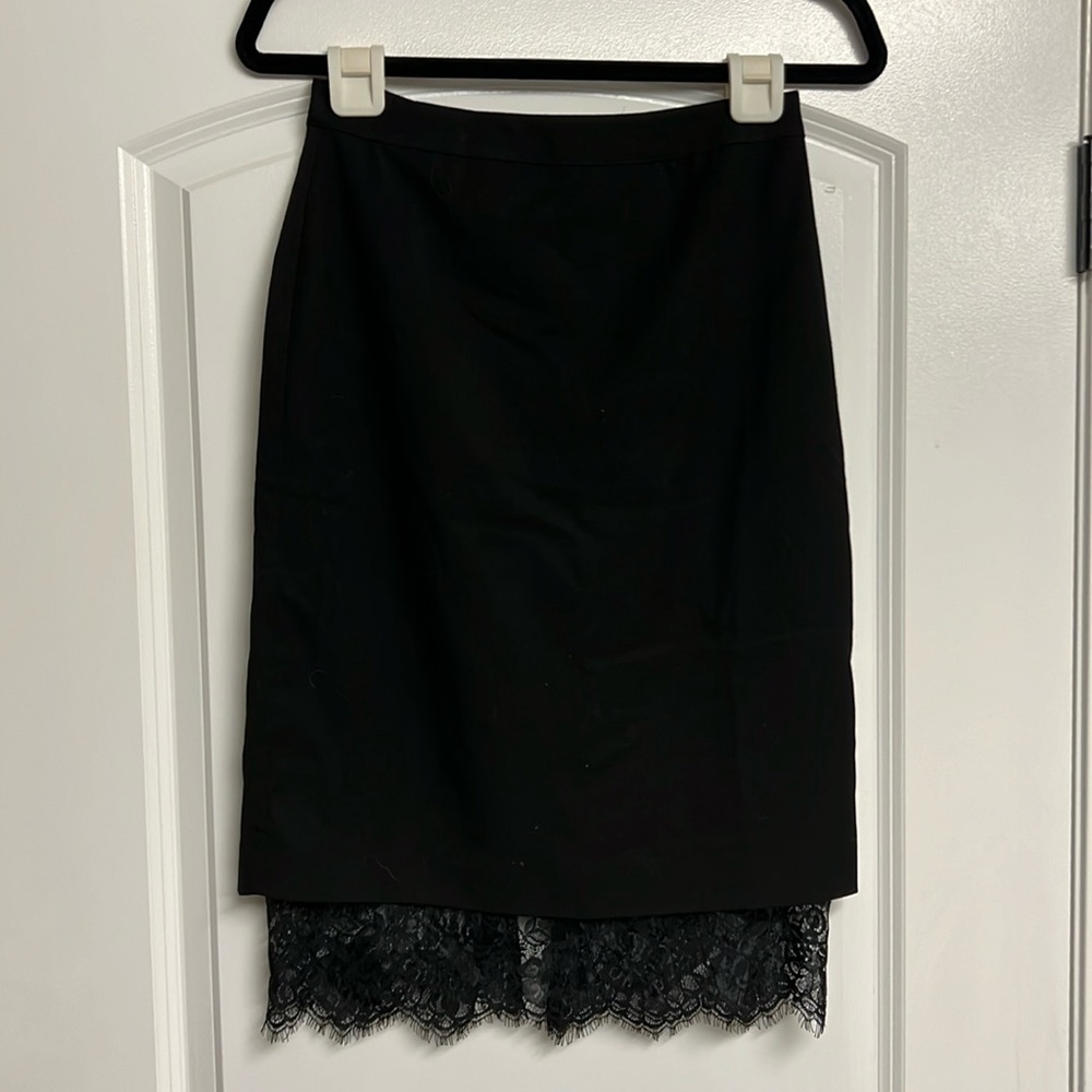 Forever 21 women’s skirt with lace